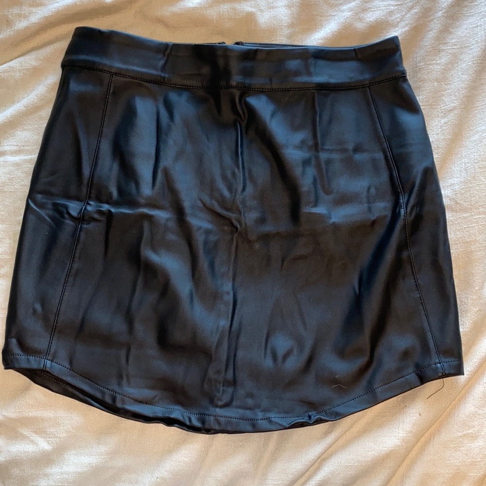 Faux leather mini skirt